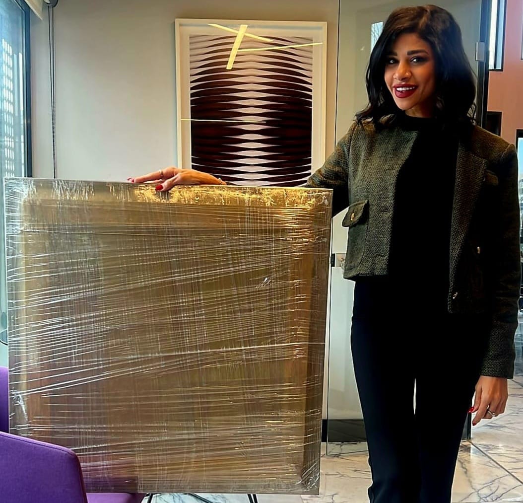 İRANLI ÜNLÜ RESSAM SHIRIN HATAMINIA VE KIYMETLİ PORTRE TABLO HEDİYESİ...